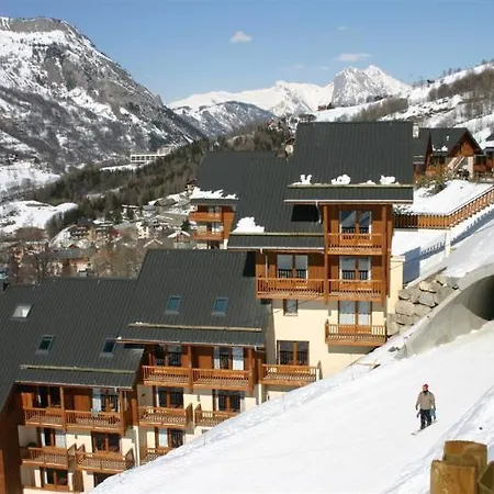 Hotel Madame Vacances - Les Valmonts 2*